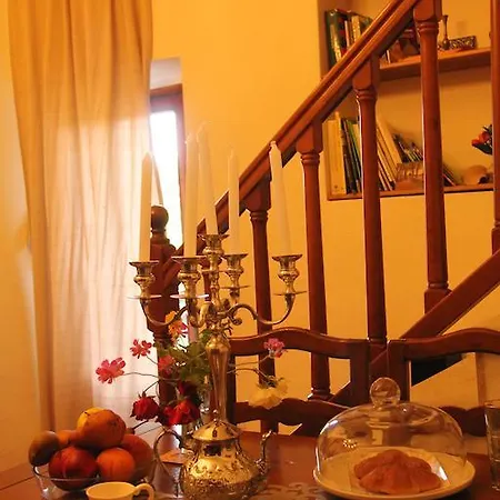 La Casa Nel Borgo Bed & Breakfast 3*
