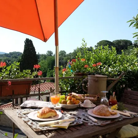 La Casa Nel Borgo Bed & Breakfast 3*