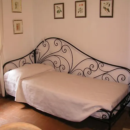 La Casa Nel Borgo 3* Bibbona