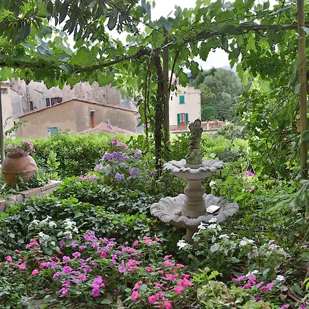 La Casa Nel Borgo 3* Bibbona